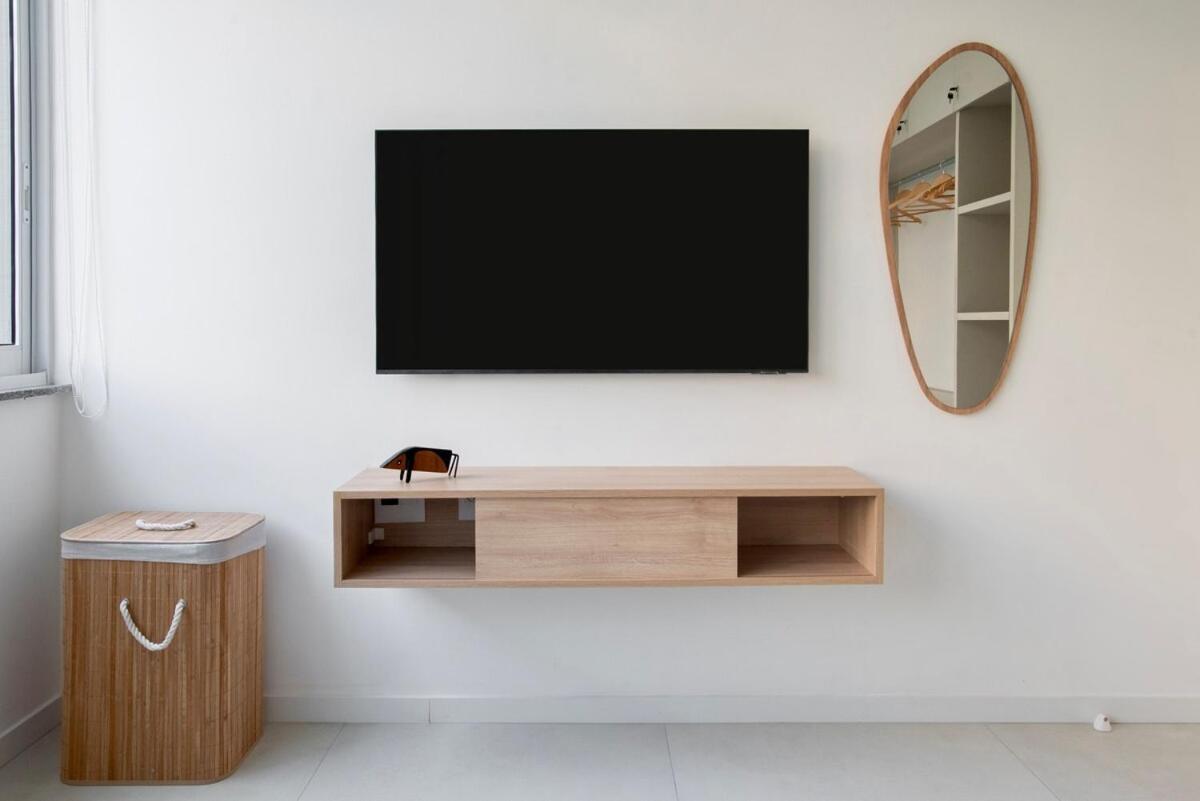 Renovated Stylish Two Bedroom In Ipanema, Steps To Apartamento *